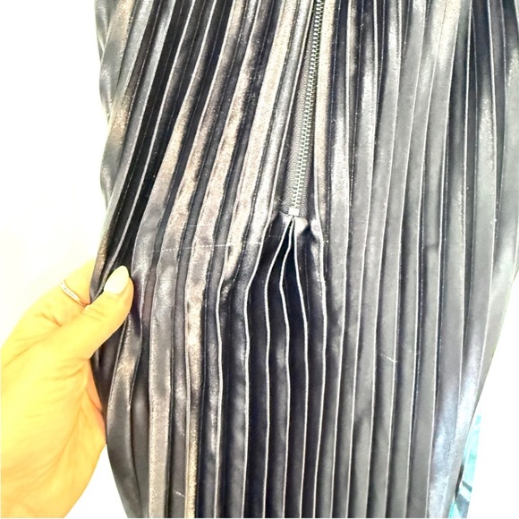 Ted Baker Blue Izmir Pleated Midi Skirt Floral $295 Size 0 XS Satin - Picture 14 of 16